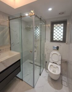 two sliding door on the corners